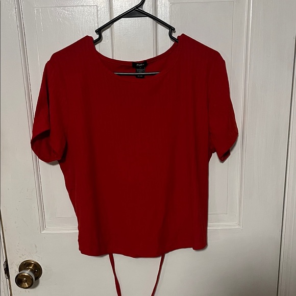 Rue21 Women's Gray and Red Short Sleeve Tees - Picture 3 of 6